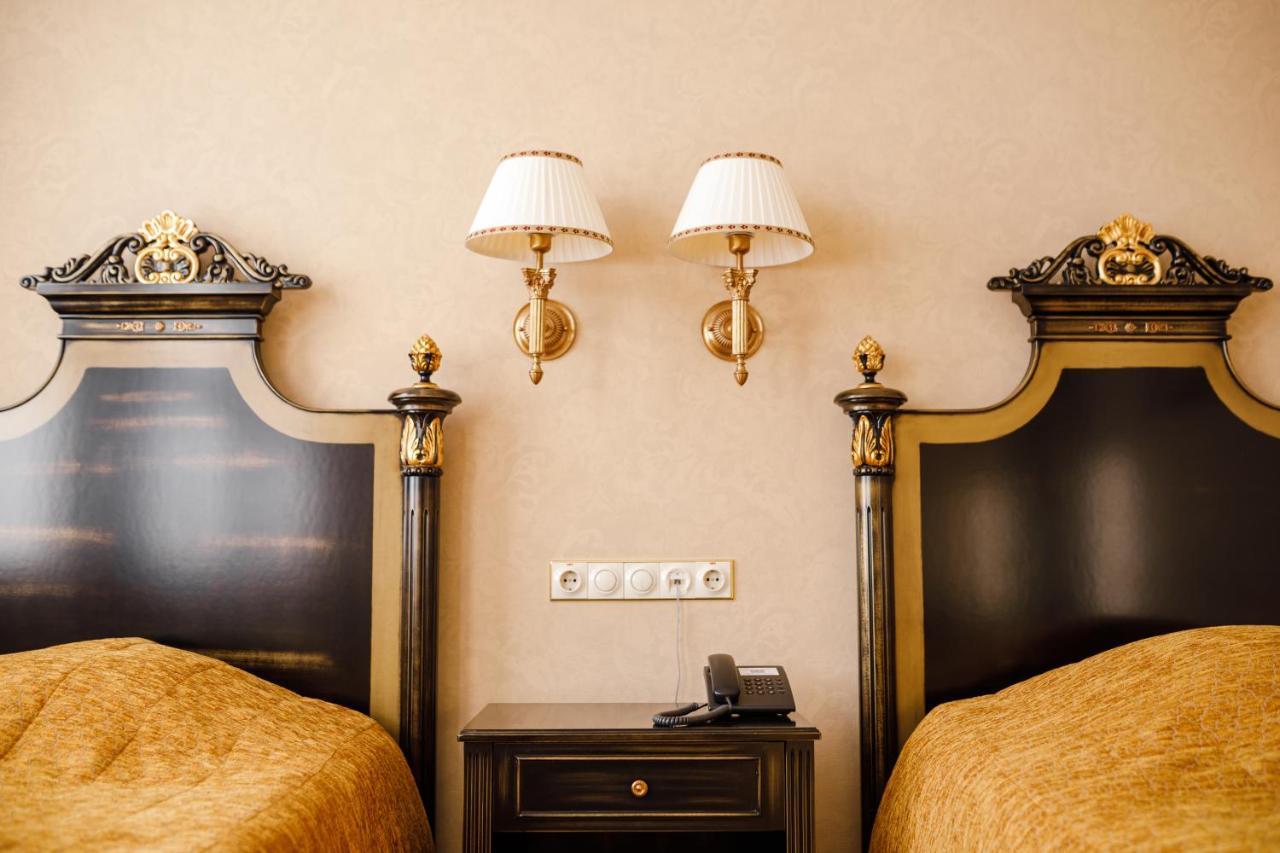 Axelhof Boutique Hotel Dnipro Ngoại thất bức ảnh