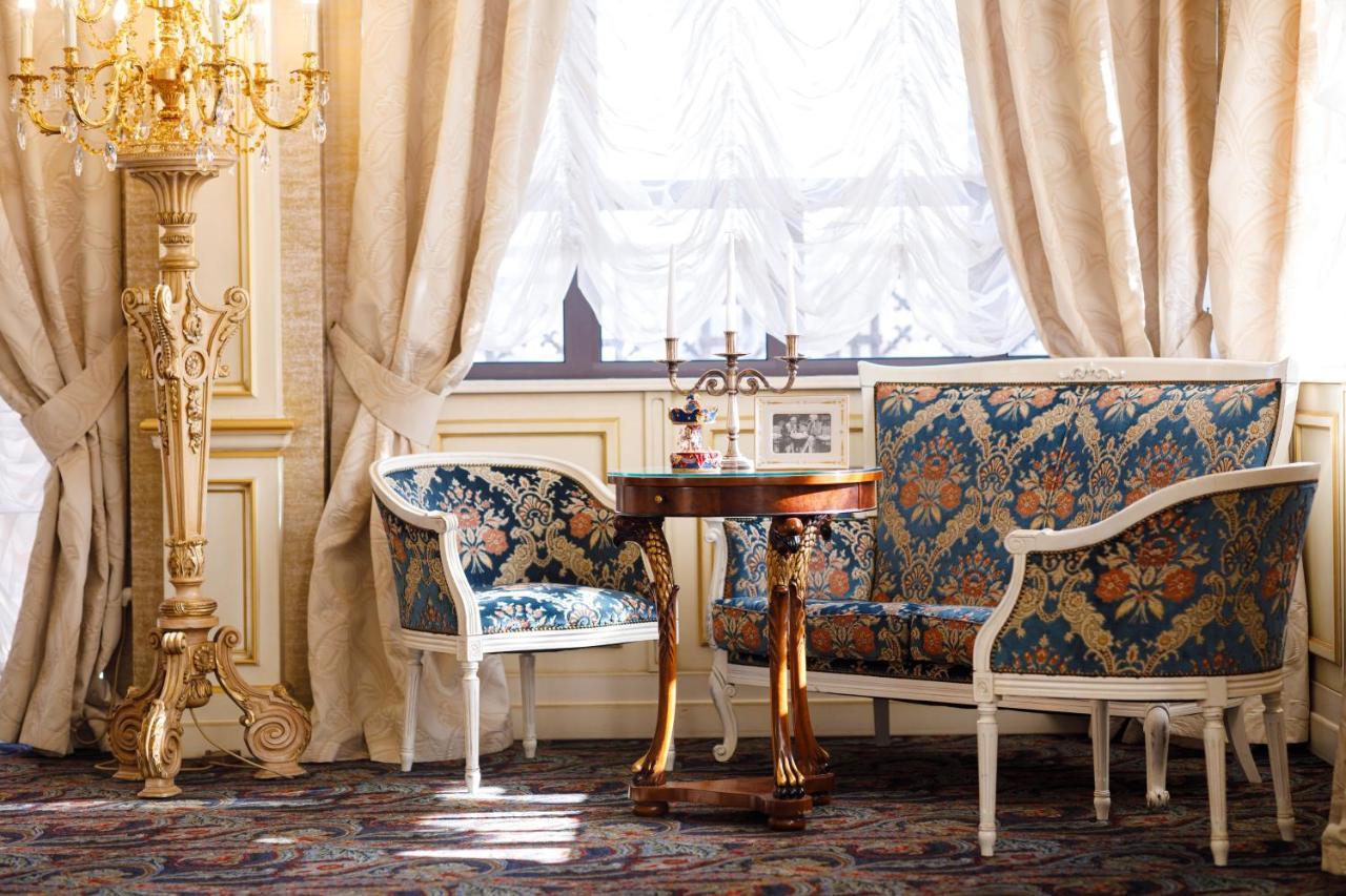 Axelhof Boutique Hotel Dnipro Ngoại thất bức ảnh