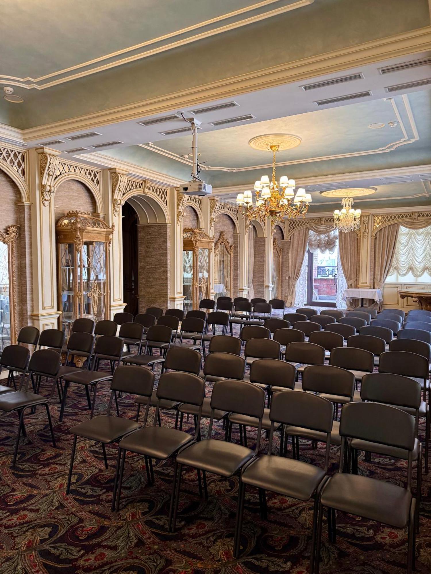 Axelhof Boutique Hotel Dnipro Ngoại thất bức ảnh