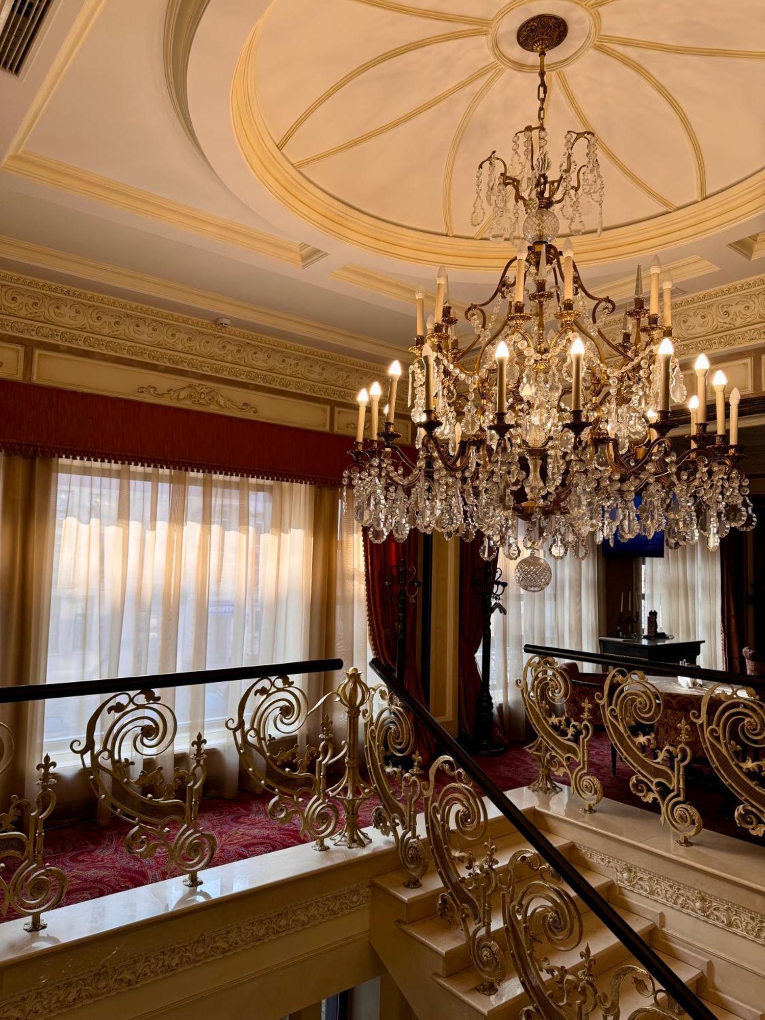 Axelhof Boutique Hotel Dnipro Ngoại thất bức ảnh
